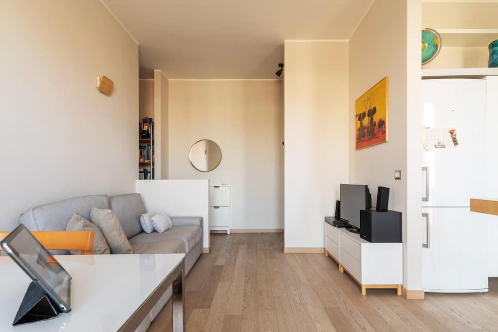 Schiavoni Flexyrent Wifi Apartment Milan Luaran gambar