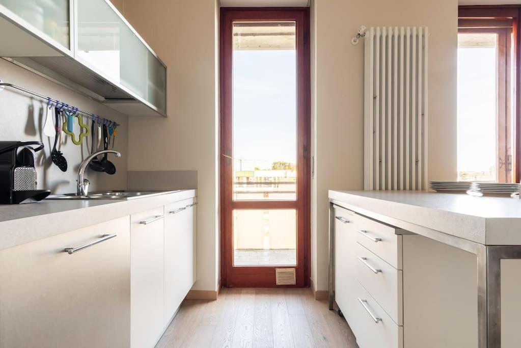 Schiavoni Flexyrent Wifi Apartment Milan Luaran gambar